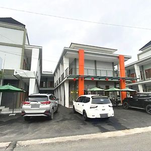 Urbanview Hotel Brodam'S Pematang Siantar By Reddoorz